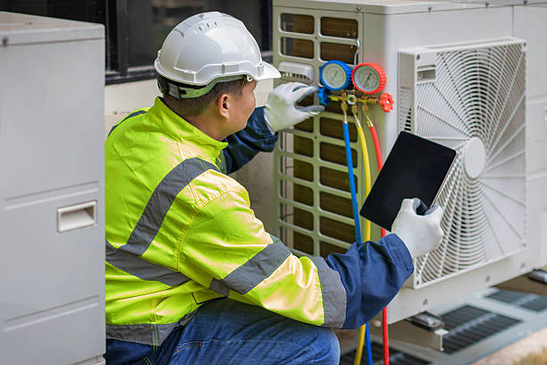 Professional Heat Pump Repair technician working in Franklin, IN